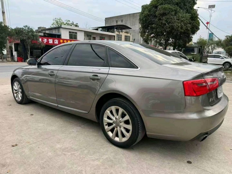 衡阳14年奥迪A4L7