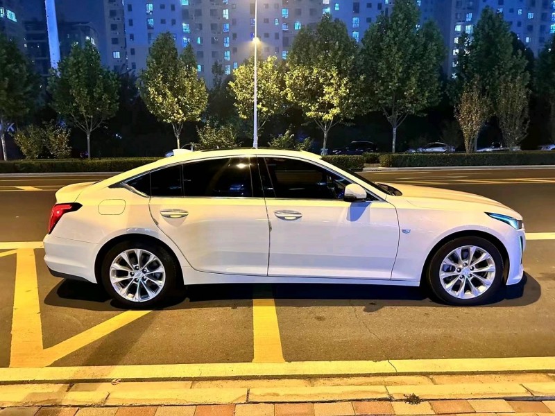 邢台21年凯迪拉克CT52