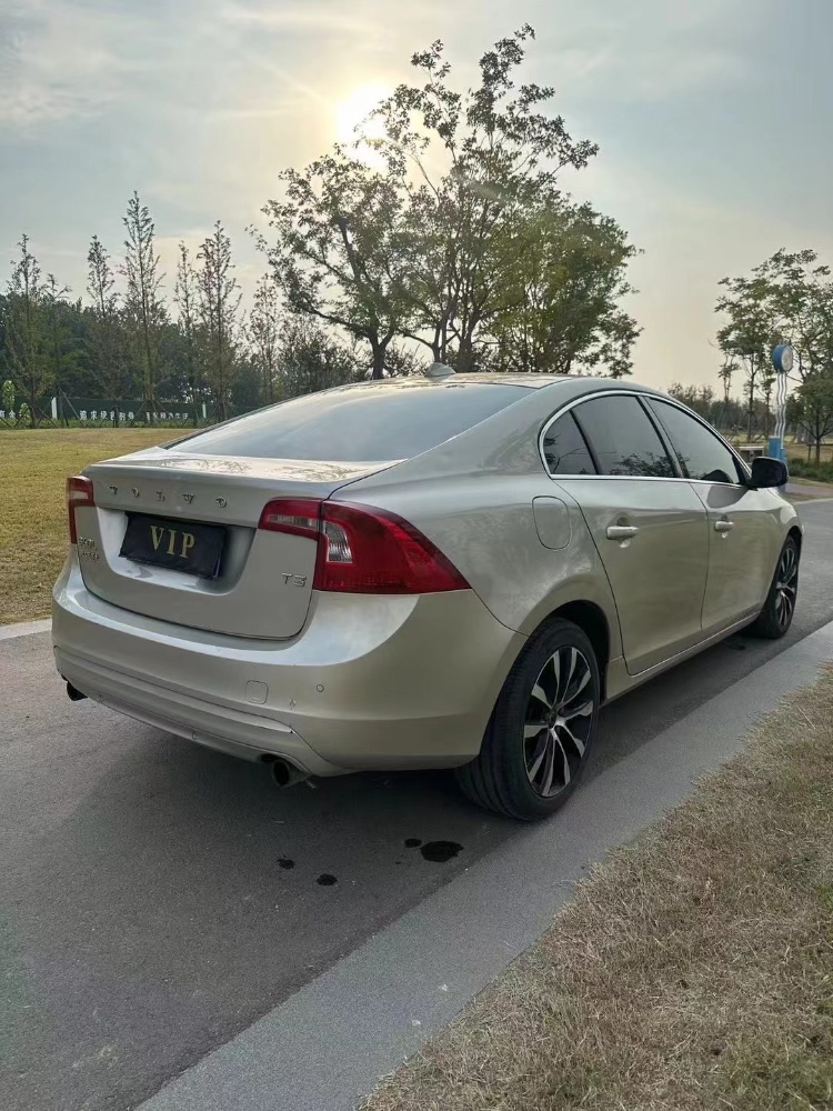 宿迁18年沃尔沃S60L8