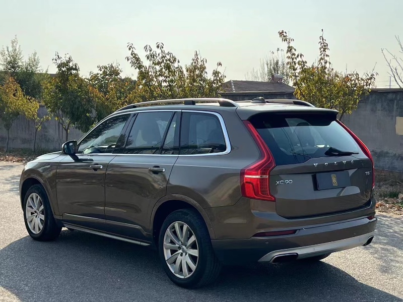 青岛17年沃尔沃XC908