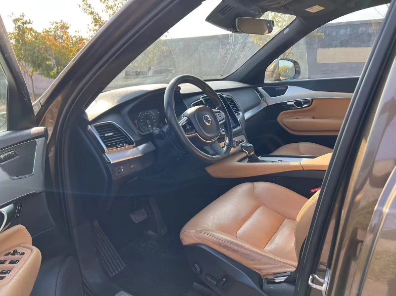 青岛17年沃尔沃XC909