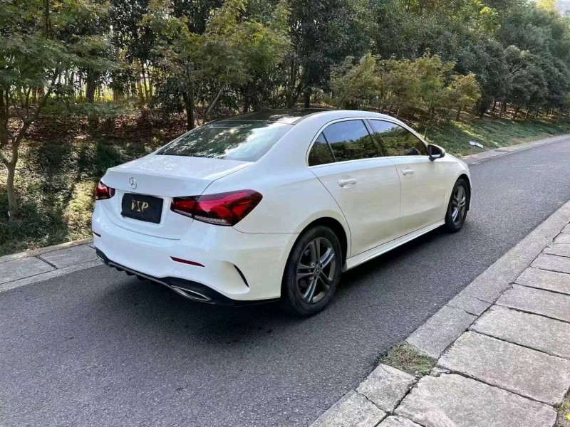 嘉兴21年奔驰A8