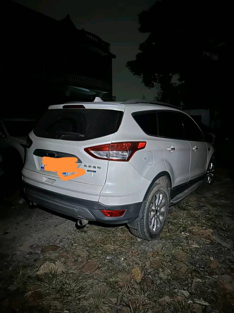 嘉兴14年福特翼虎3