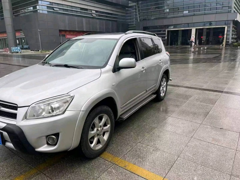 遵義11年豐田RAV4榮放2