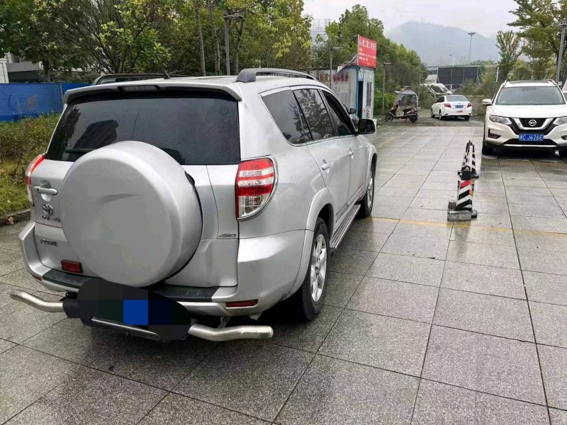 遵義11年豐田RAV4榮放5