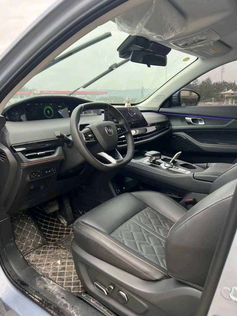 重庆21年长安汽车UNI-K7