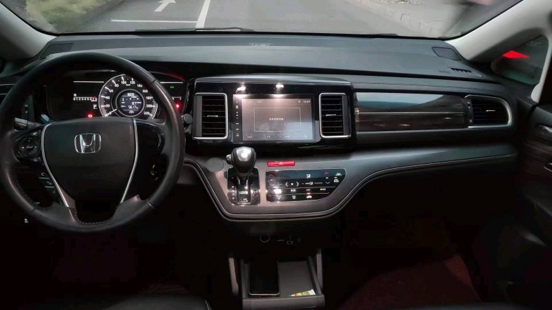 邯郸17年本田艾力绅5