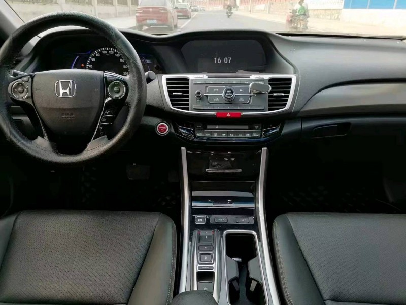 枣庄17年本田雅阁6