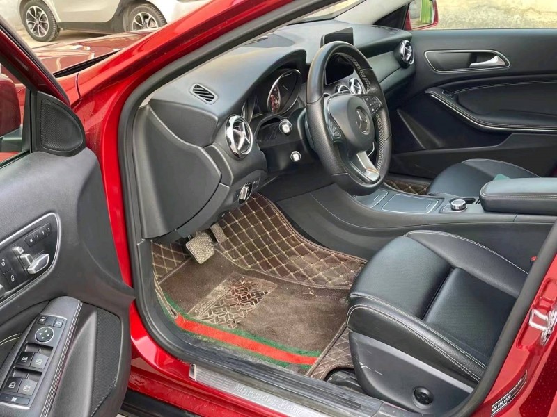 济宁19年奔驰GLA6