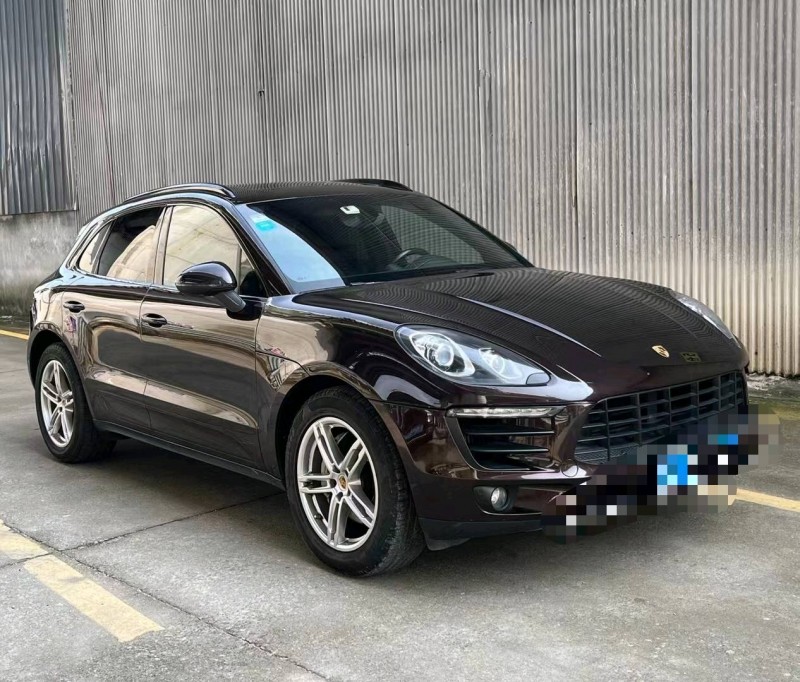 中山16年保时捷Macan3