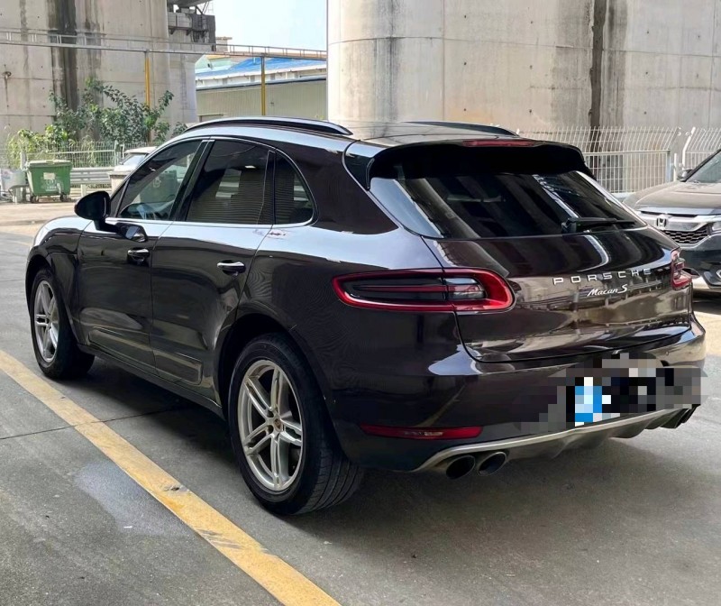 中山16年保时捷Macan8