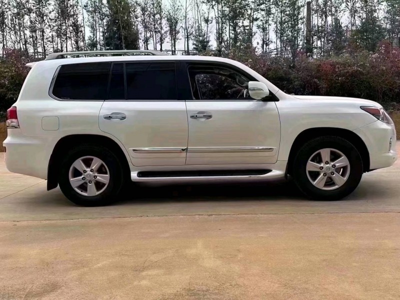 昆明15年雷克薩斯LX3