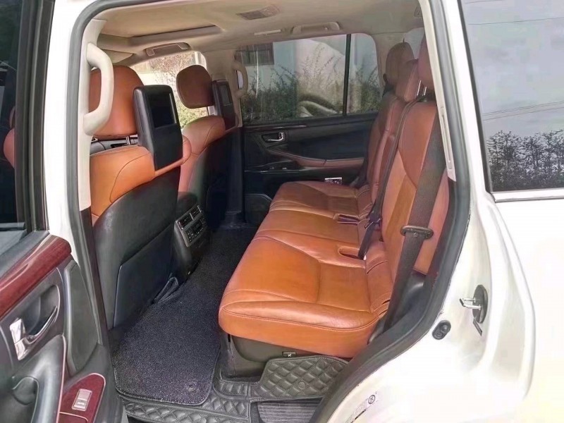 昆明15年雷克薩斯LX4