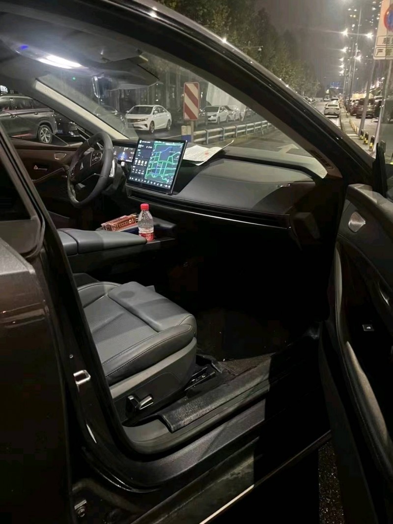 重庆22年长安汽车深蓝5