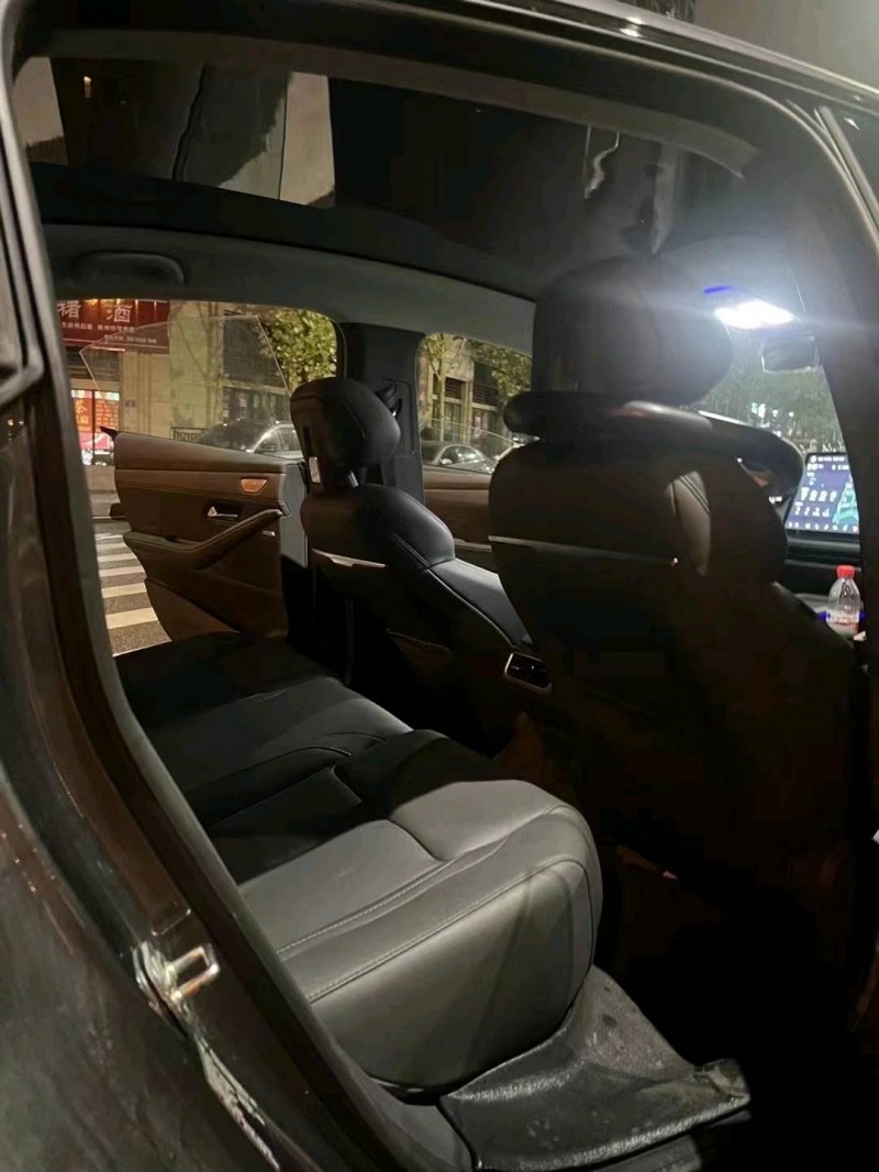 重庆22年长安汽车深蓝8