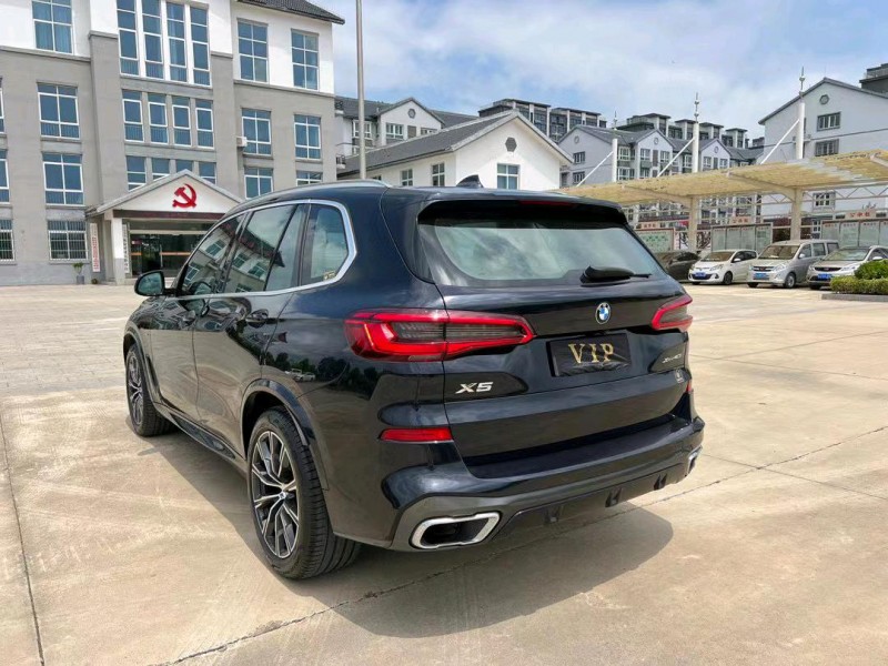盐城19年宝马X59