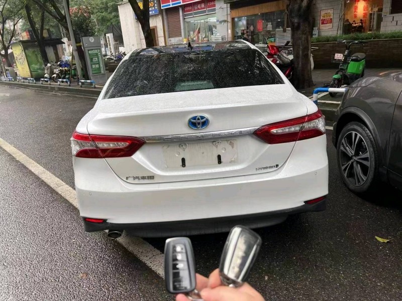 重庆22年丰田凯美瑞3