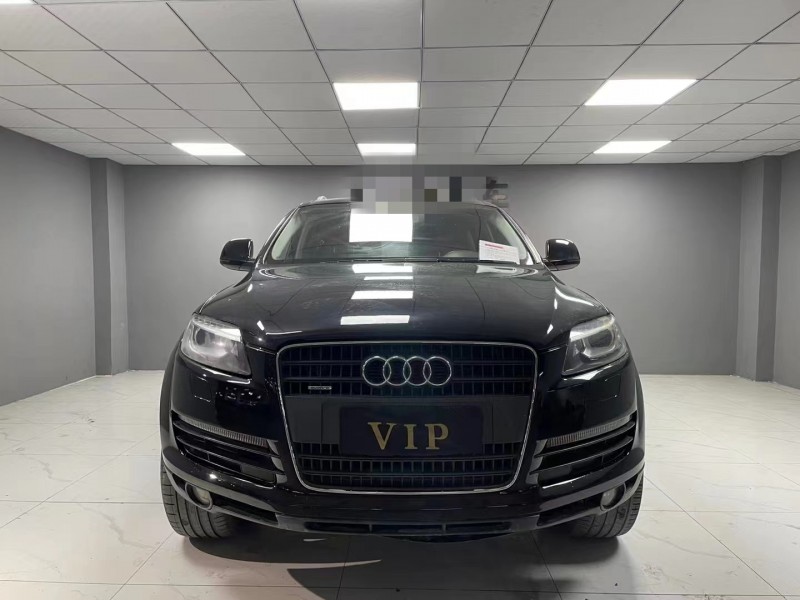 成都12年奥迪Q71