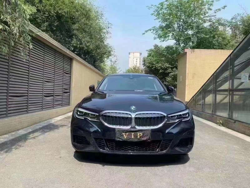 成都22年宝马3系1