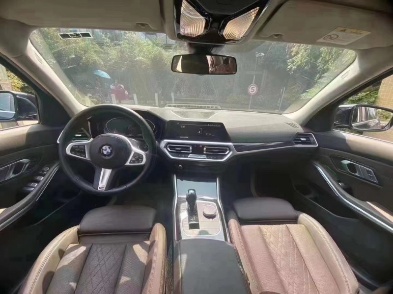 成都22年宝马3系5