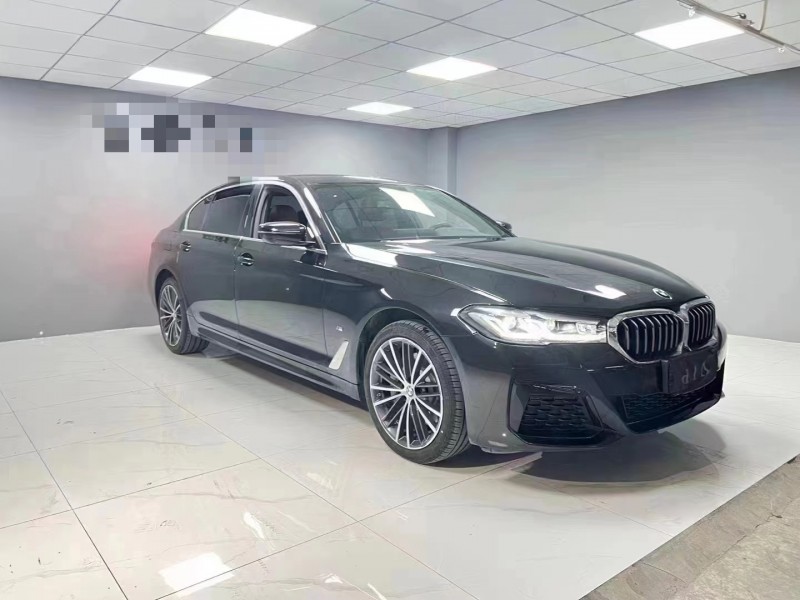 成都22年宝马5系2