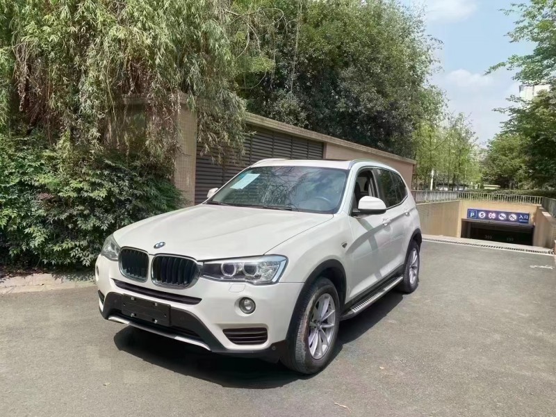 成都16年宝马X33