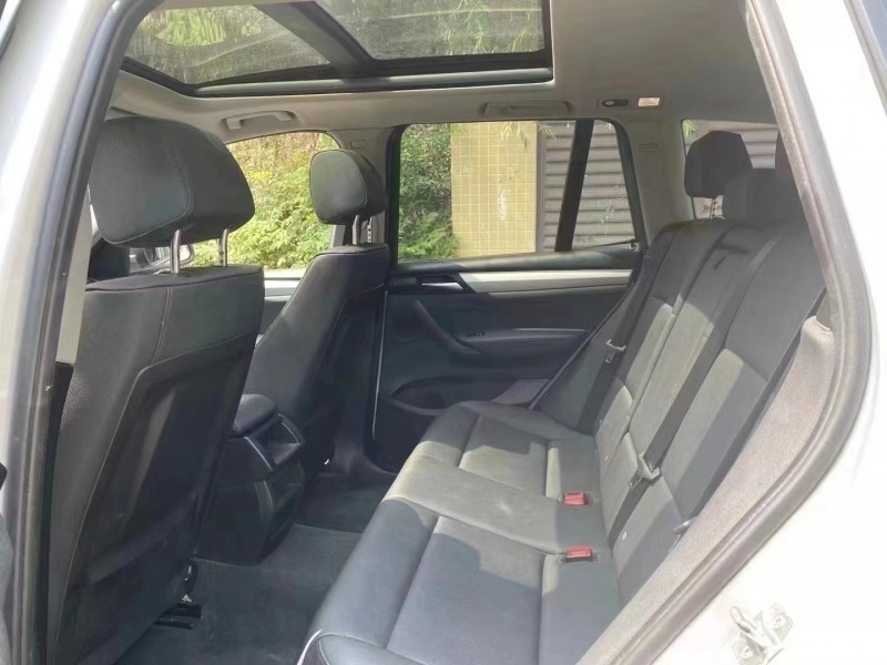 成都16年宝马X36