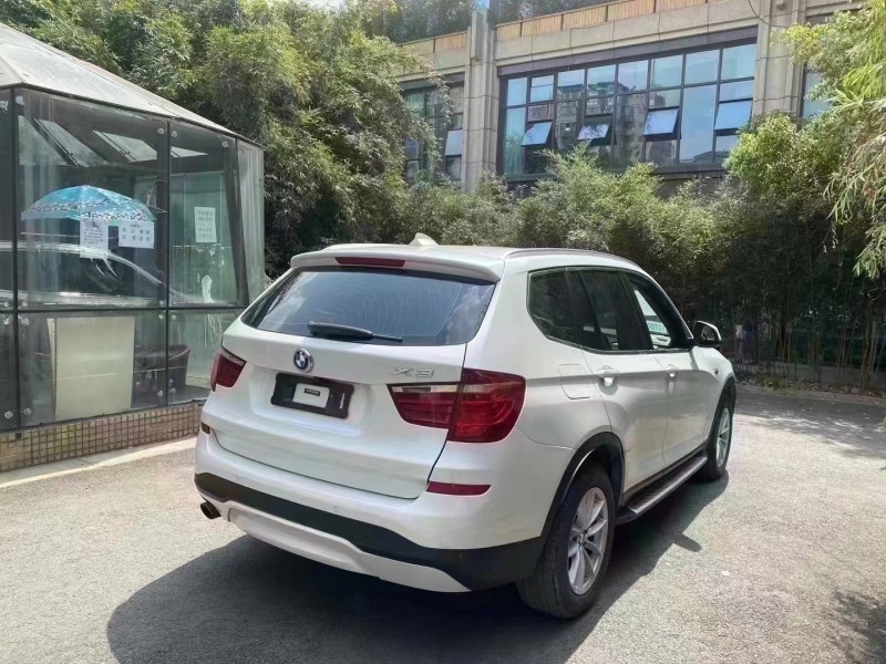 成都16年宝马X38