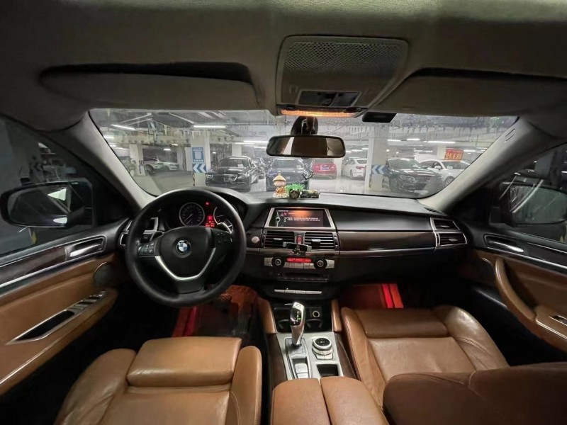 成都12年宝马X66