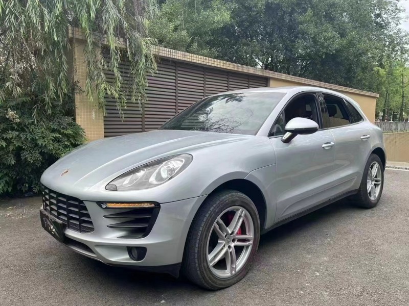 成都15年保时捷Macan3
