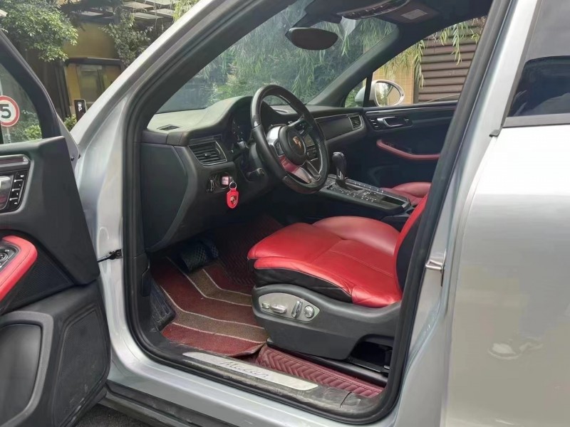 成都15年保时捷Macan4