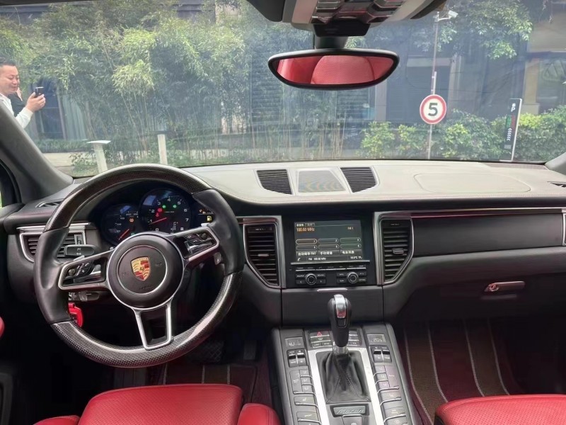 成都15年保时捷Macan6