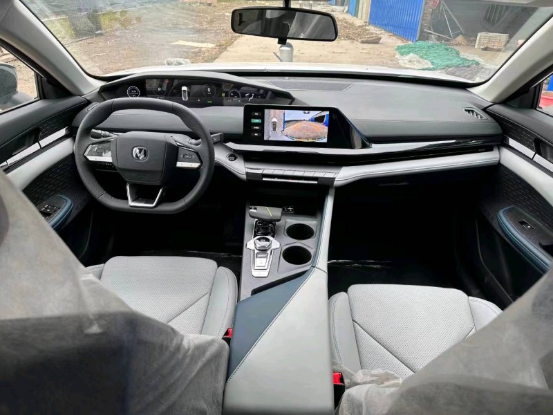 枣庄23年长安汽车UNI-V7