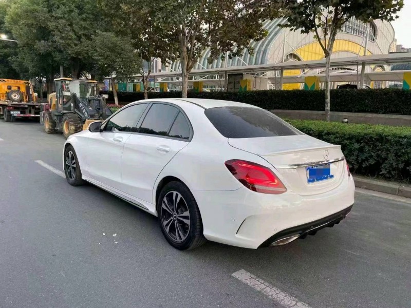 东营19年奔驰C3