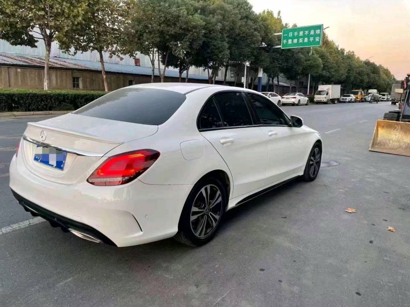 东营19年奔驰C4
