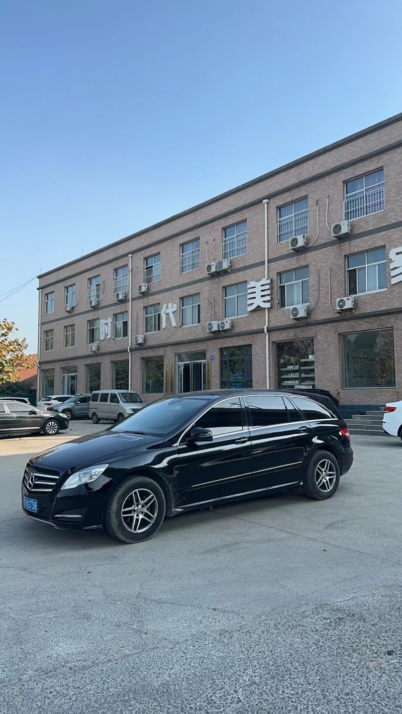 济南14年奔驰S2