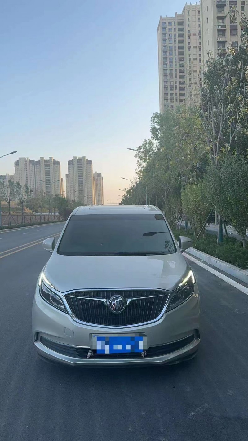 济南18年别克GL81