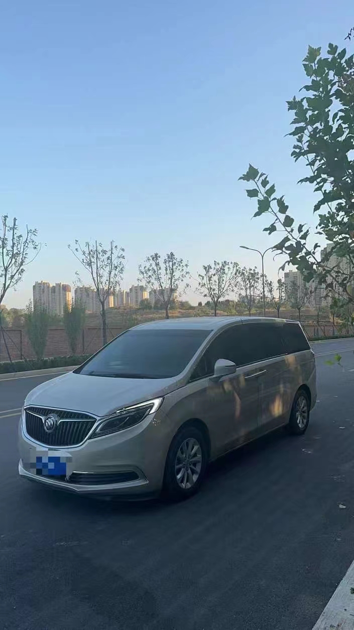 济南18年别克GL82