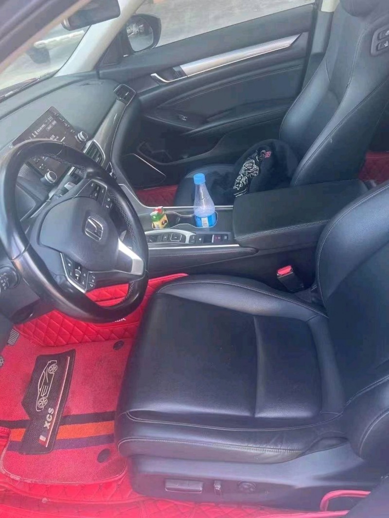 汕头21年本田雅阁7