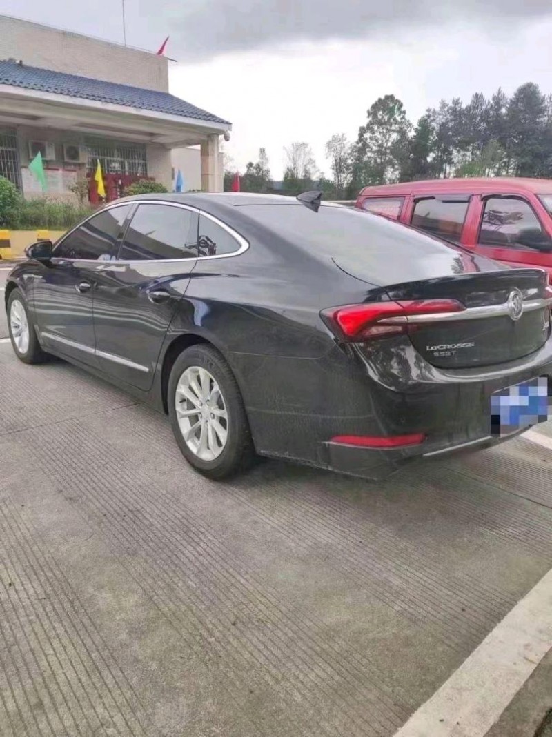 重庆23年别克君越3