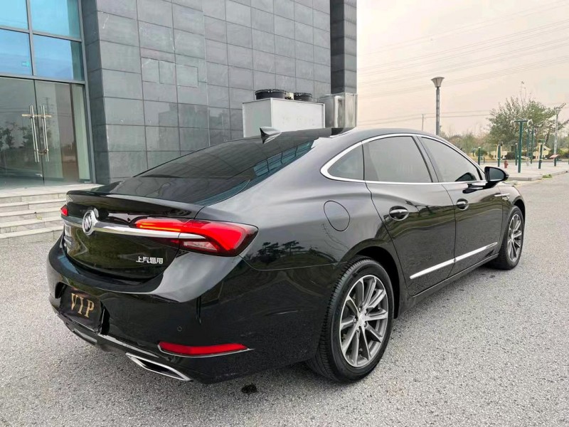 盐城20年别克君越8