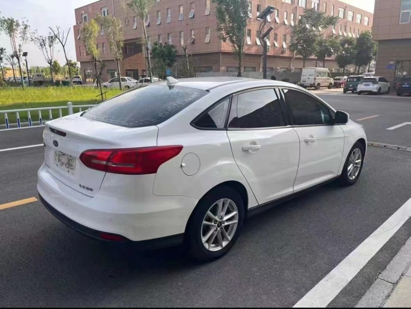 济南16年福特福克斯5