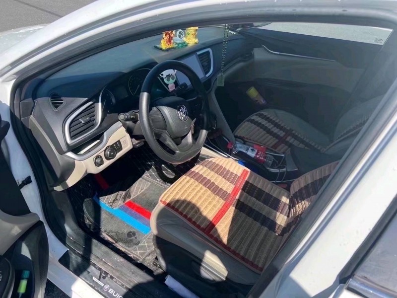 潍坊17年别克英朗4