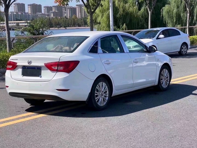 潍坊17年别克英朗7