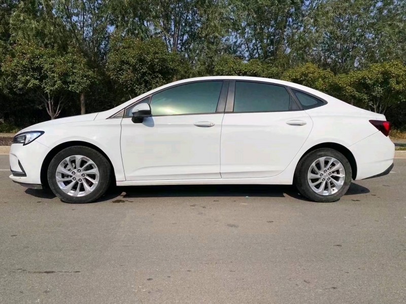 枣庄21年别克威朗7