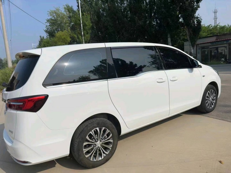 保定22年别克GL84