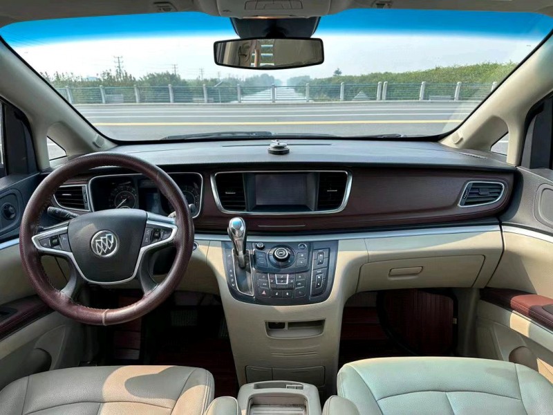 盐城17年别克GL86