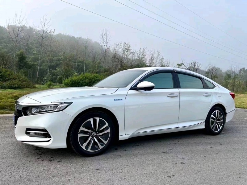 重庆21年本田雅阁3