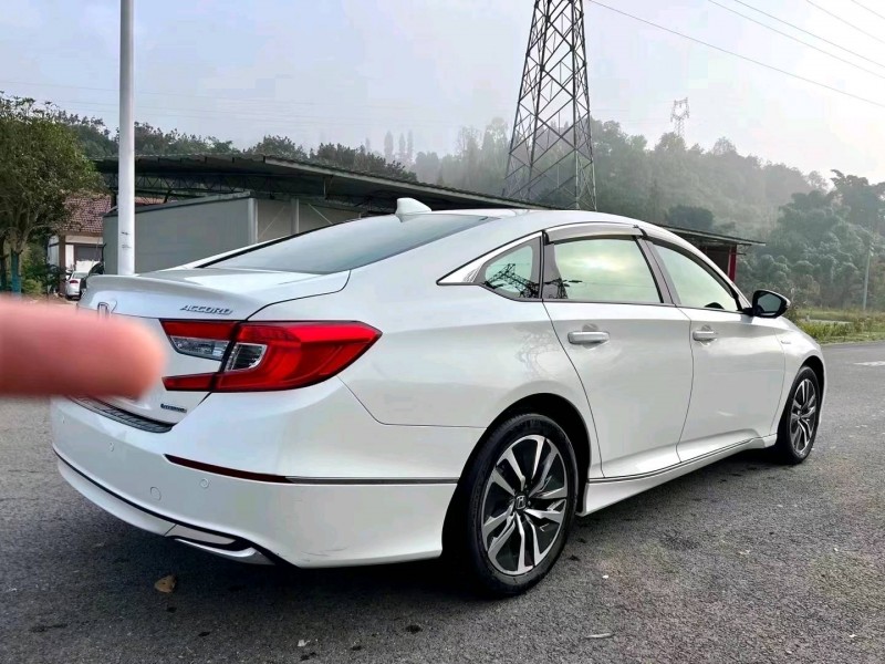 重庆21年本田雅阁5