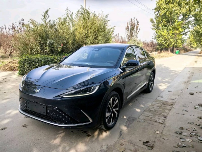 保定23年极狐汽车阿尔法2